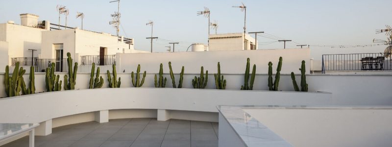 Terraza de Conil Home Suite con destacada curva Terraza de Conil Home Suite con destacada curva